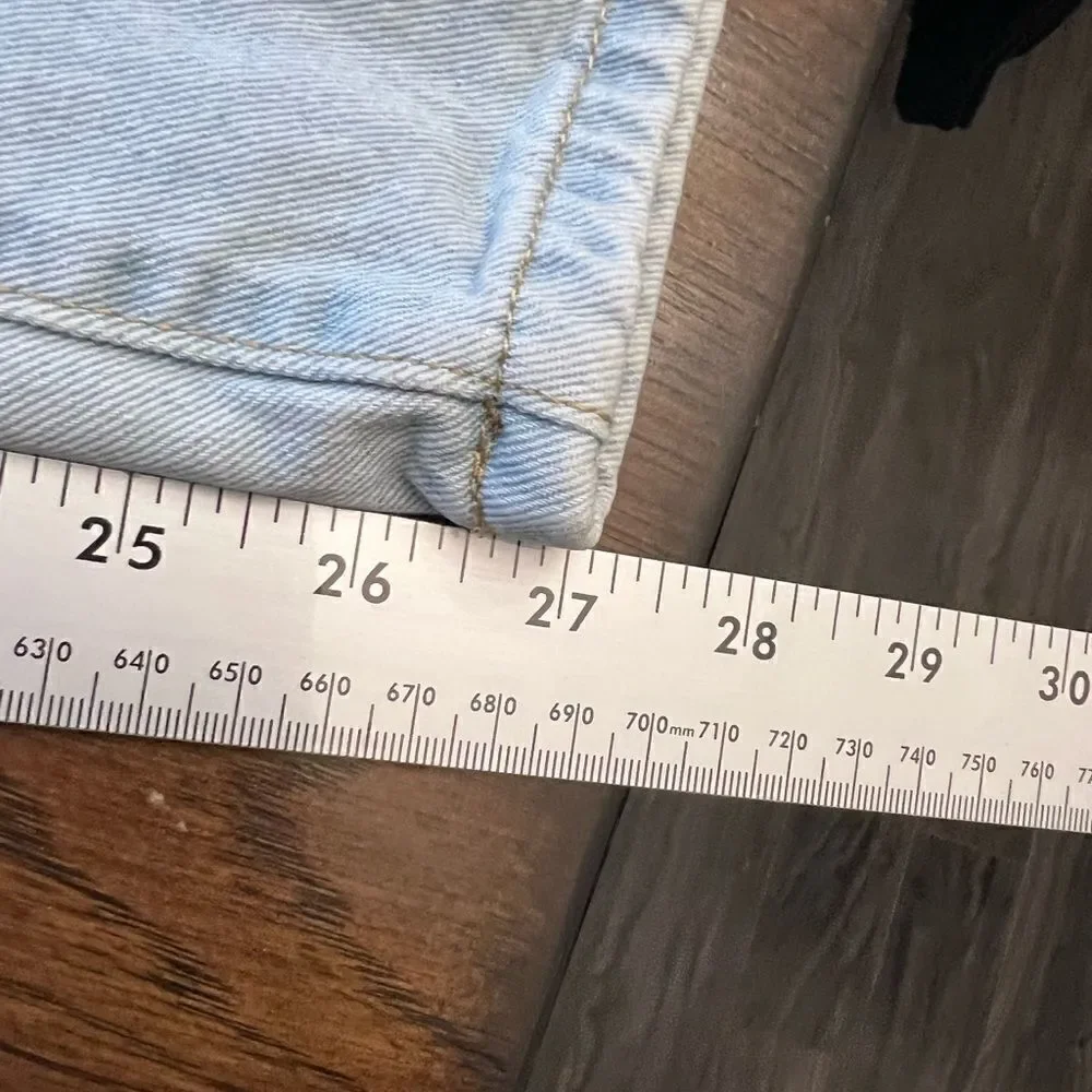 Shein high rise mom jeans. Size 6.